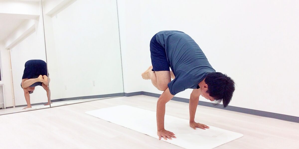 キャンドルヨガで心を整える様子